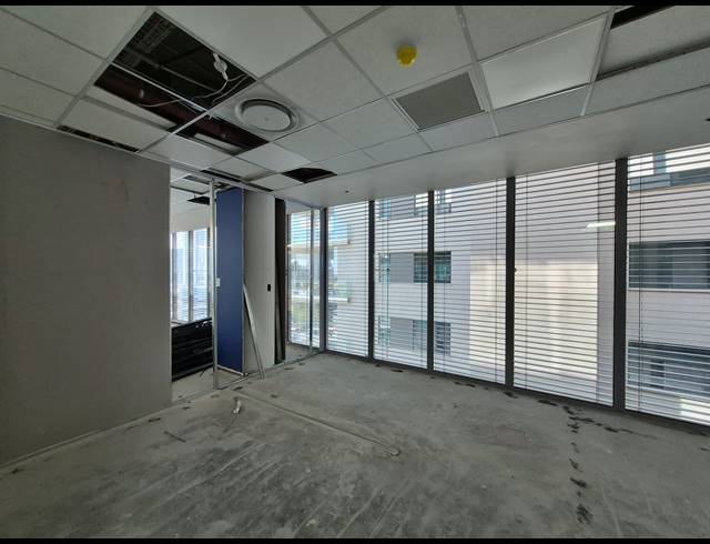 695M² OFFICE TO LET IN SANDTON CENTRAL
